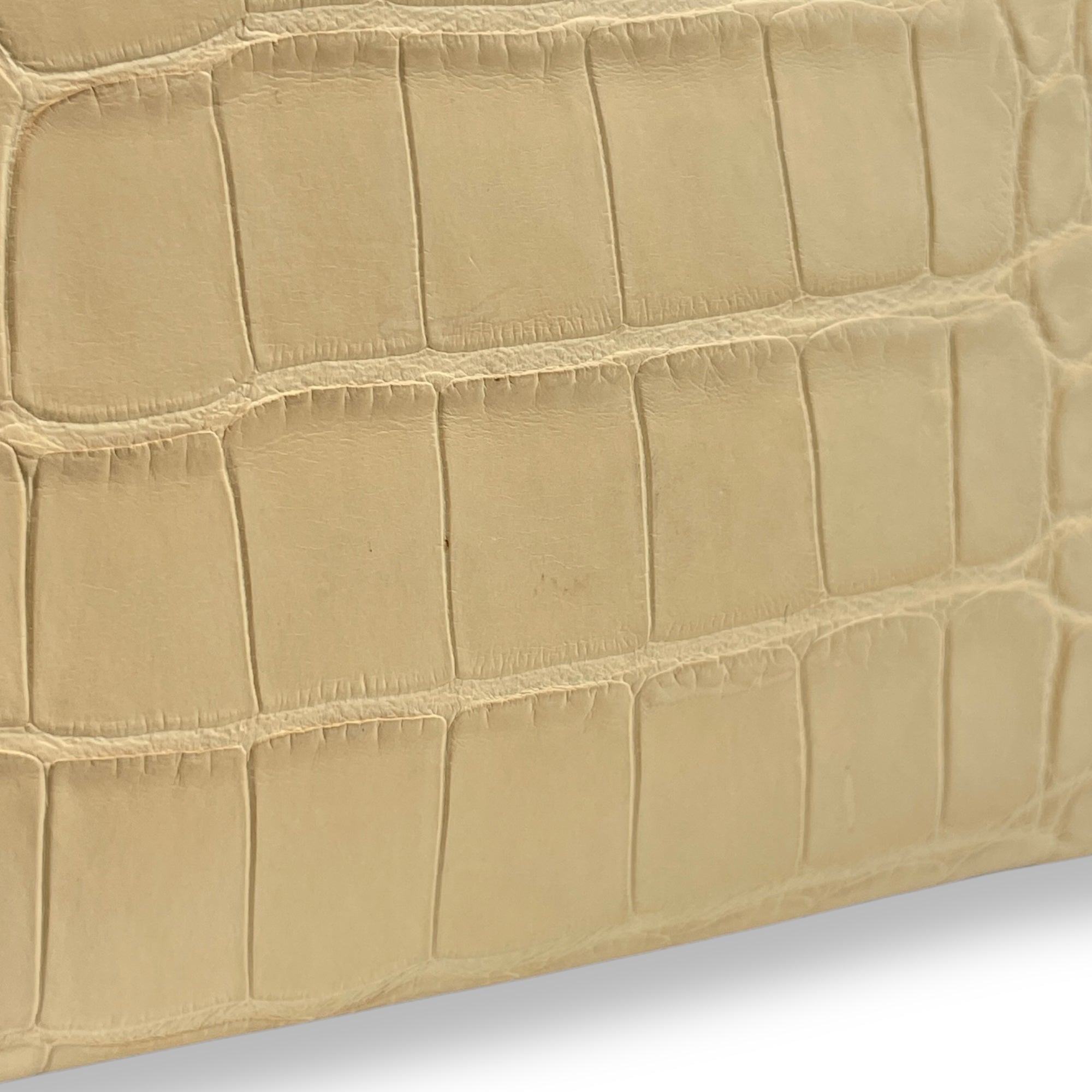 Sellier Kelly 20 Vanille in Matte Alligator, Gold hardware