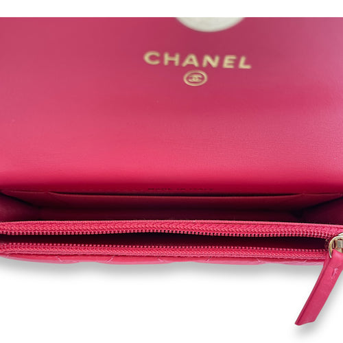 Quilted Vanity With Pearl Strap Mini Pink Crossbody Bag in Lambskin, Pearls, Gold hardware