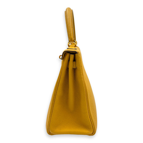 Kelly 25 Jaune Ambre in Togo, Gold hardware