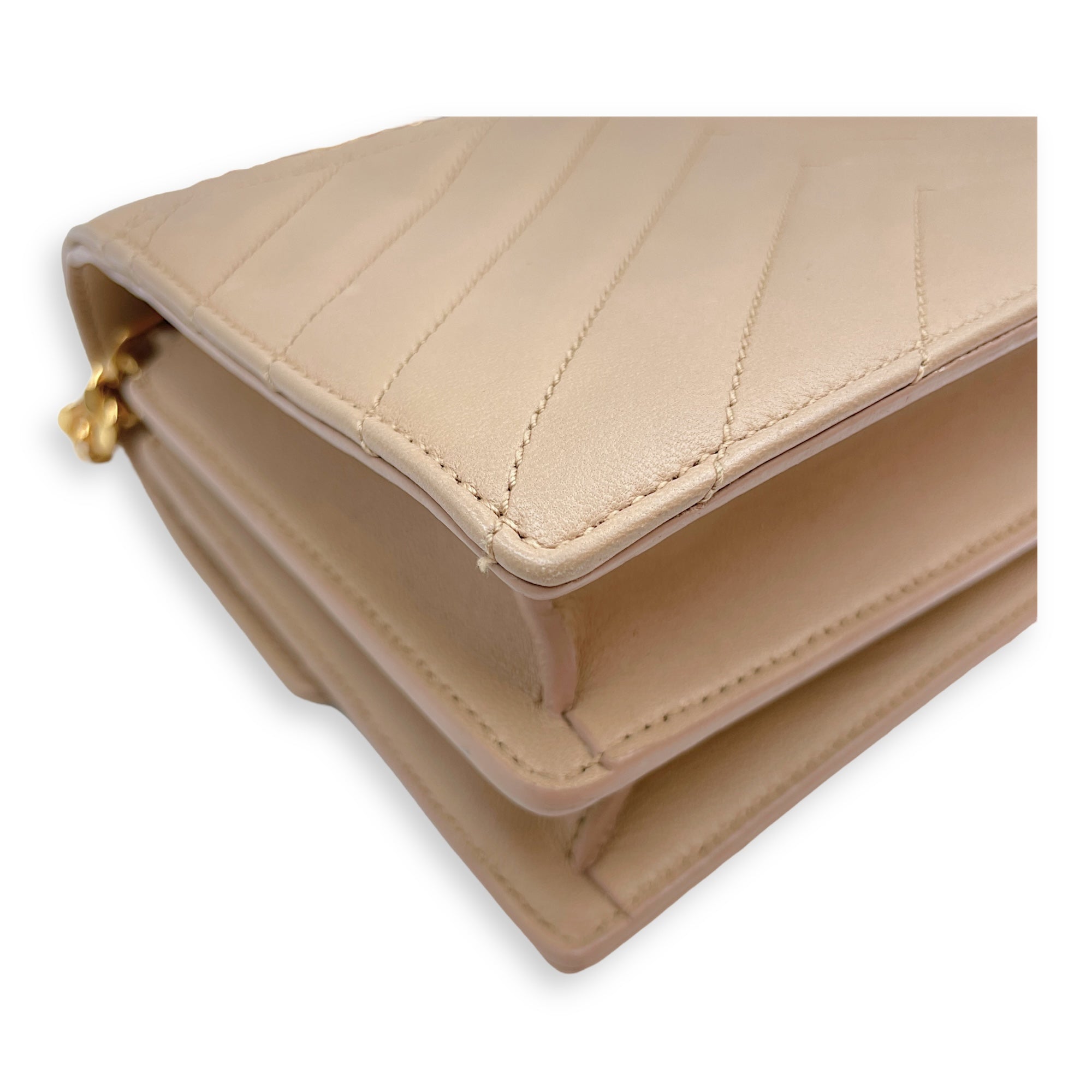Matelassé Medium Beige Crossbody Bag in Calfskin, Gold hardware