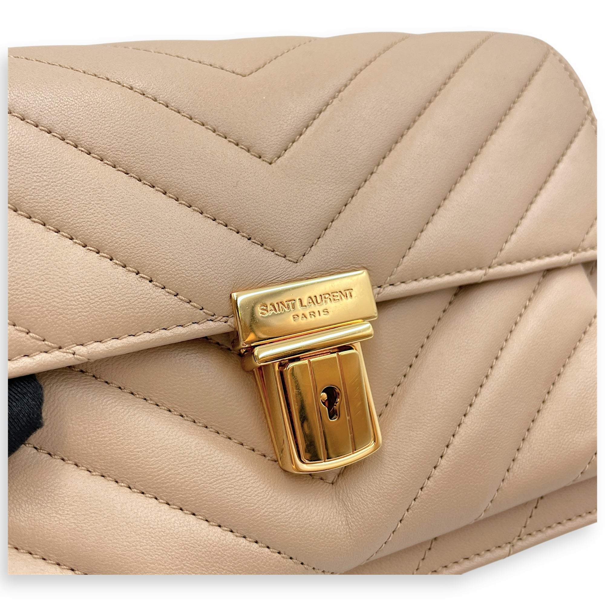 Matelassé Medium Beige Crossbody Bag in Calfskin, Gold hardware