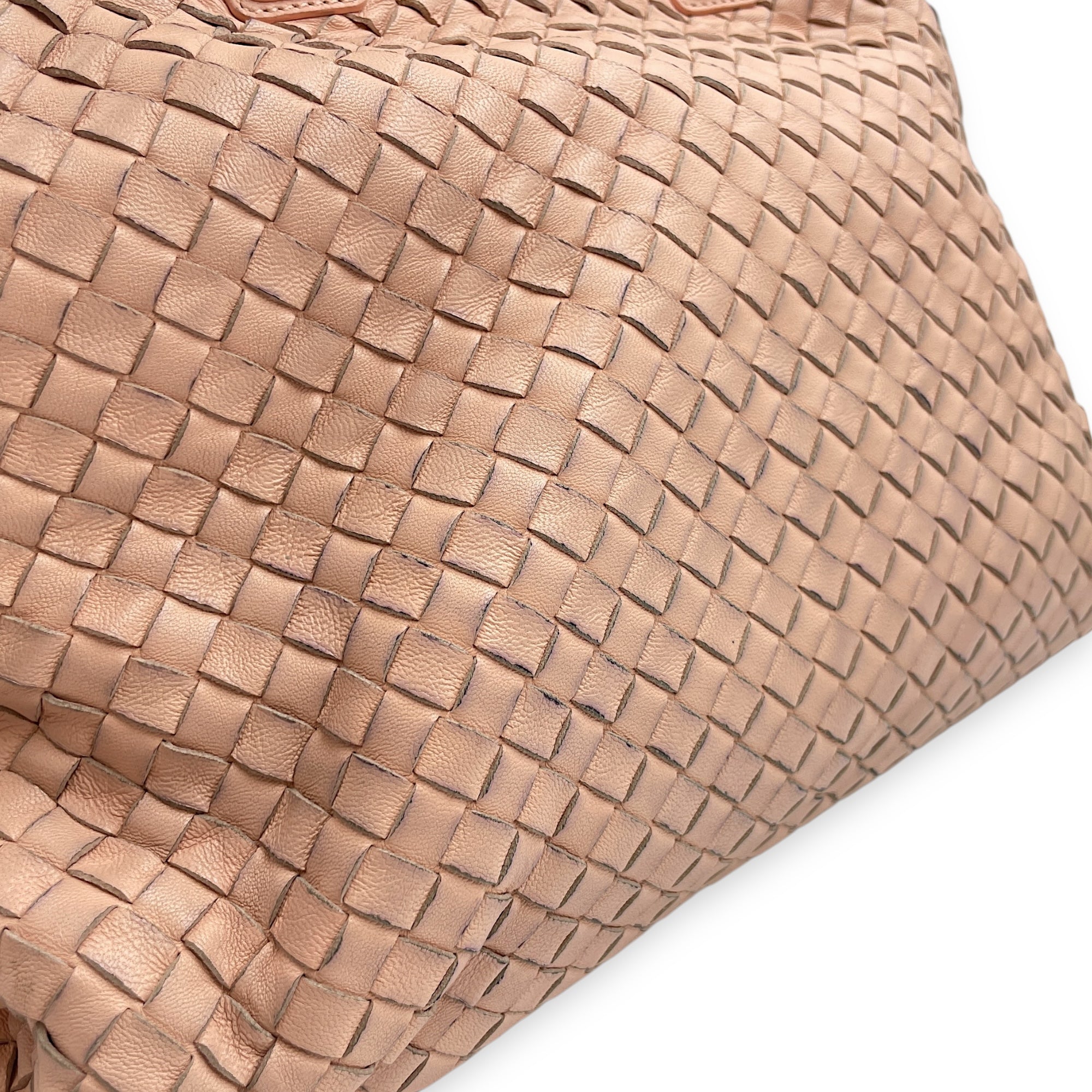 Intrecciator Peach Shoulder Bag in Nappa Leather, Brunito hardware