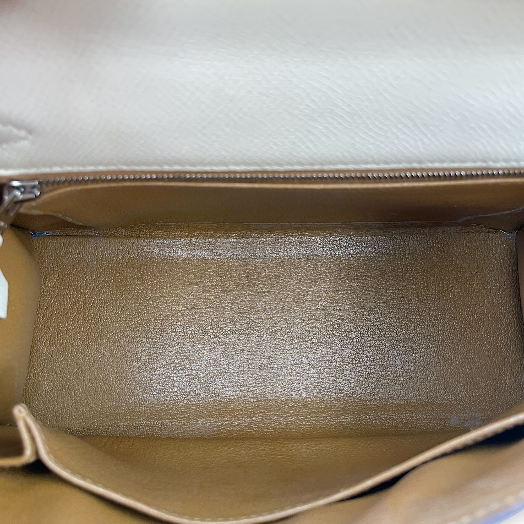 Sellier Kelly 25 Nata/Ocre in Epsom, Palladium hardware