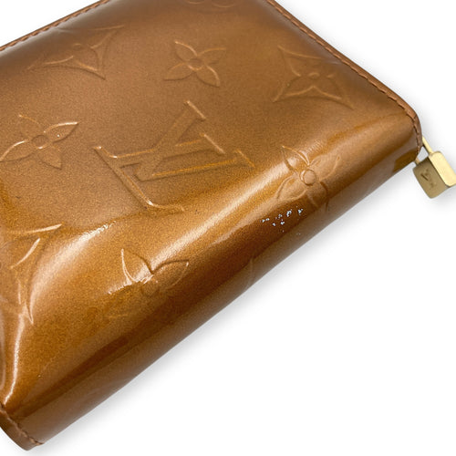 Zippy Compact Brown Card Holder in Vernis, Gold hardware