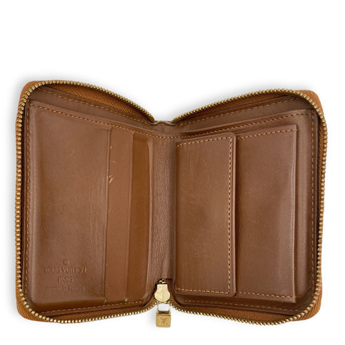 Zippy Compact Brown Card Holder in Vernis, Gold hardware