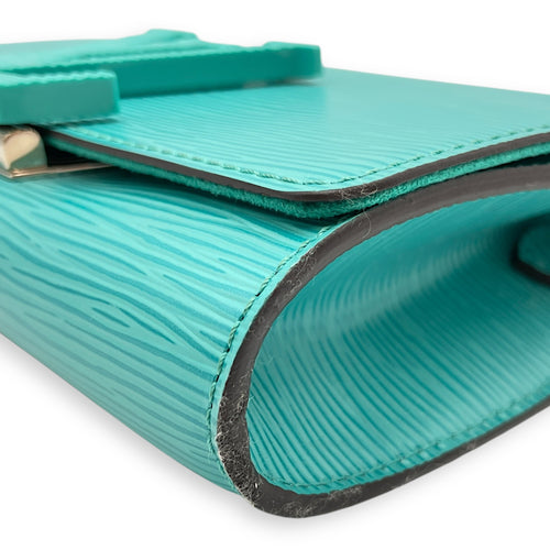 Pochette Louis PM Turqoise Crossbody Bag in Epi Leather, Silver hardware