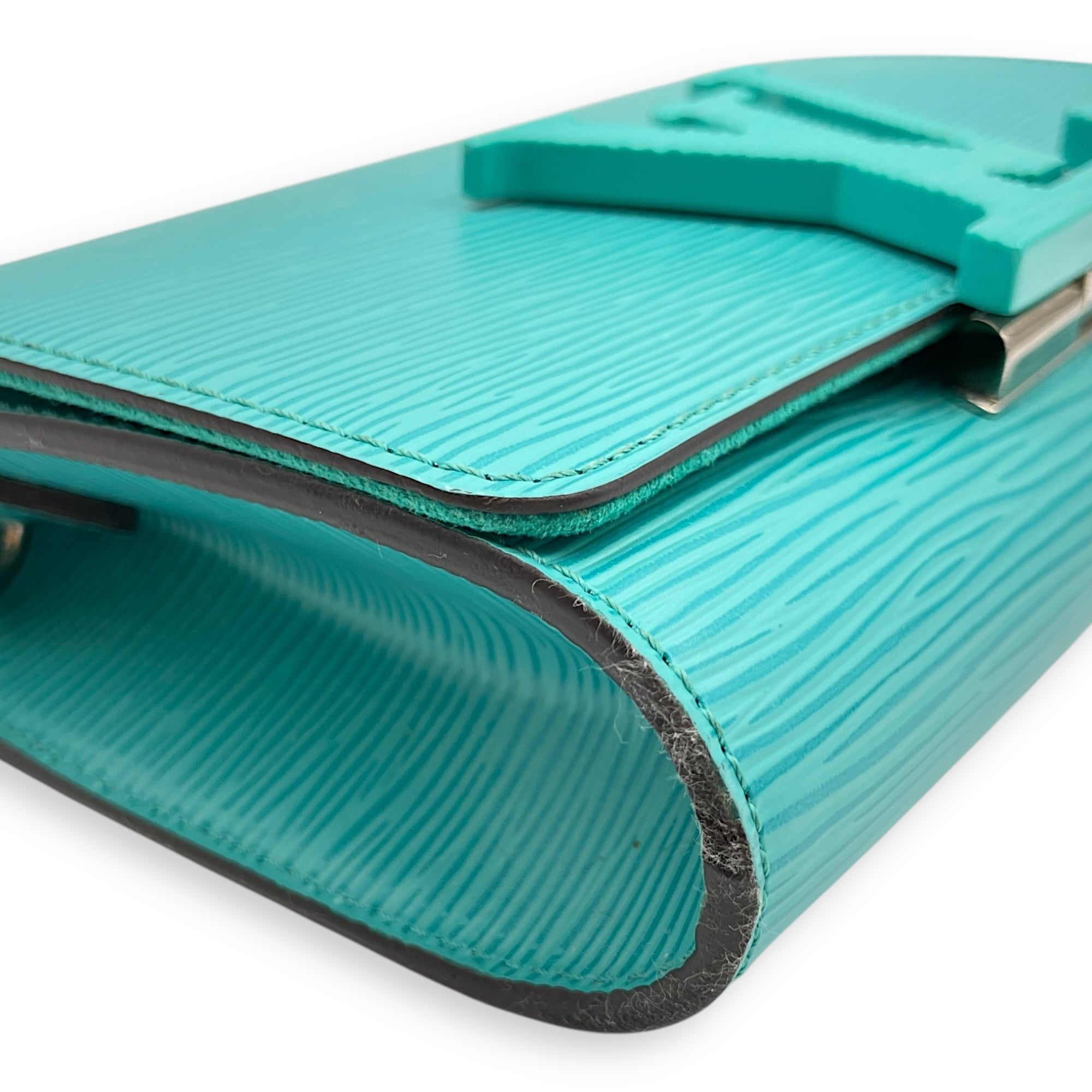 Pochette Louis PM Turqoise Crossbody Bag in Epi Leather, Silver hardware