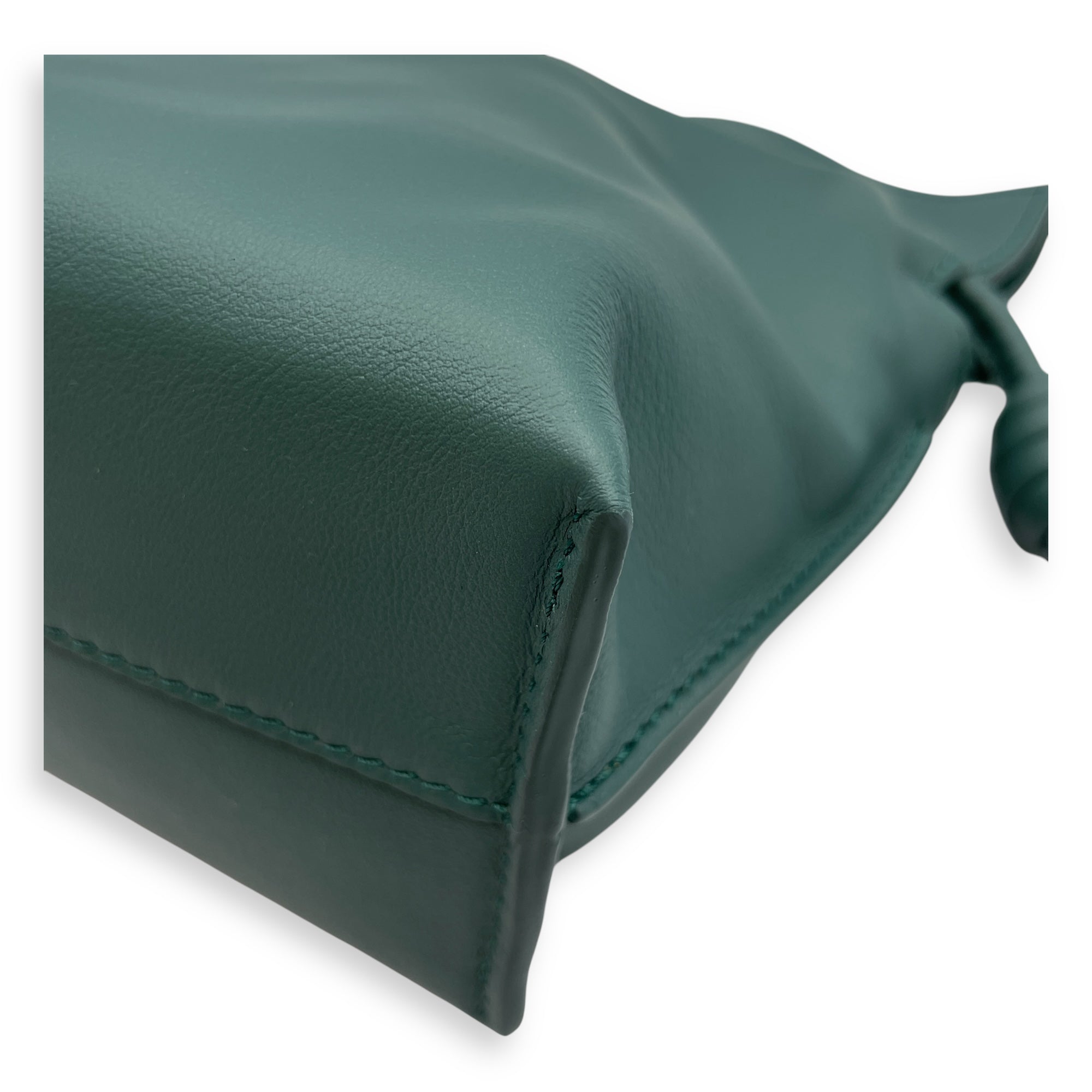 Flamenco Green Shoulder Bag in Nappa Leather, Gold hardware