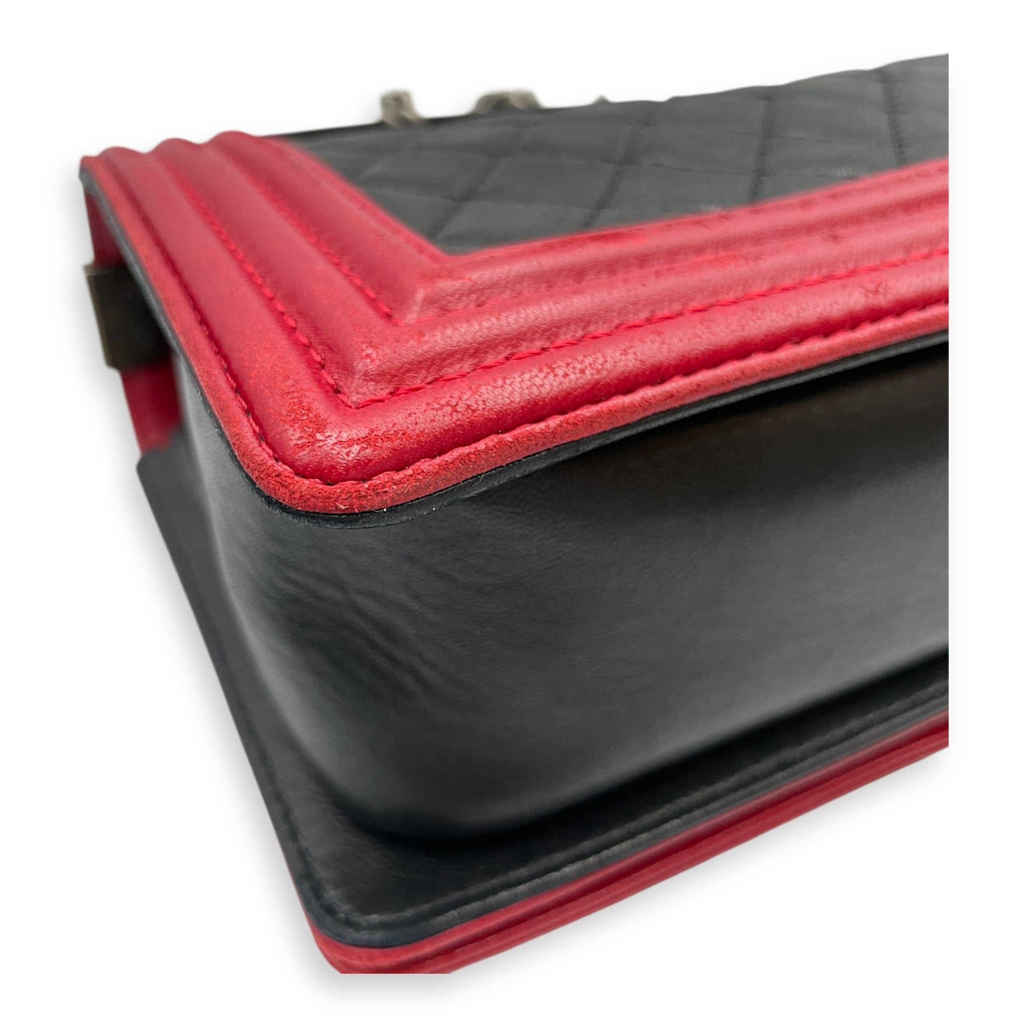 Bi-Colour Medium Boy Red/Black Crossbody Bag in Lambskin, Brushed Palladium hardware