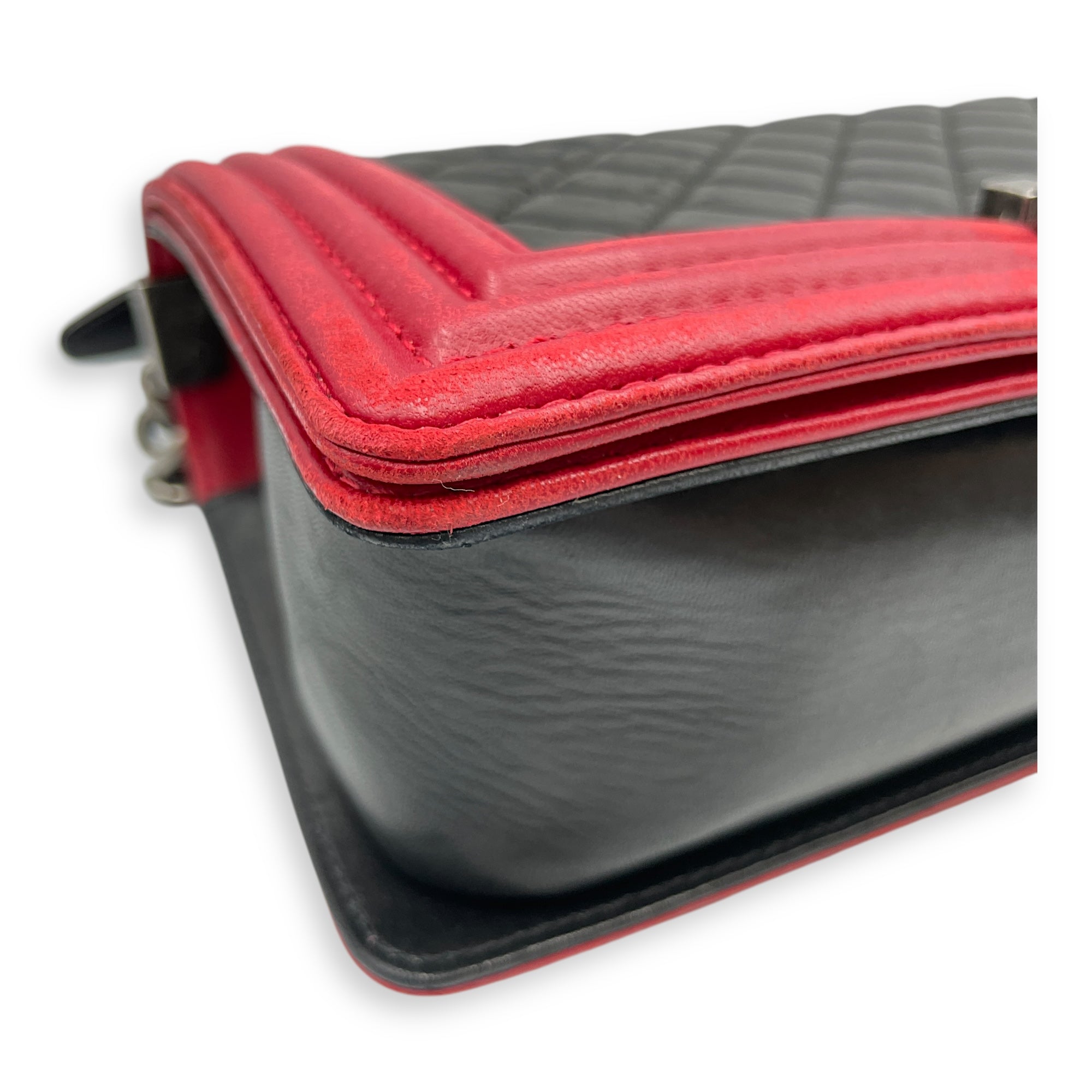 Bi-Colour Medium Boy Red/Black Crossbody Bag in Lambskin, Brushed Palladium hardware