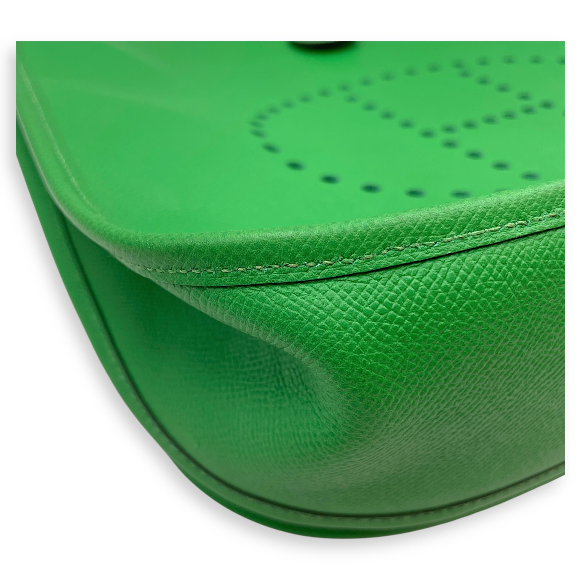 Evelyne III GM Bambou in Epsom, Palladium hardware