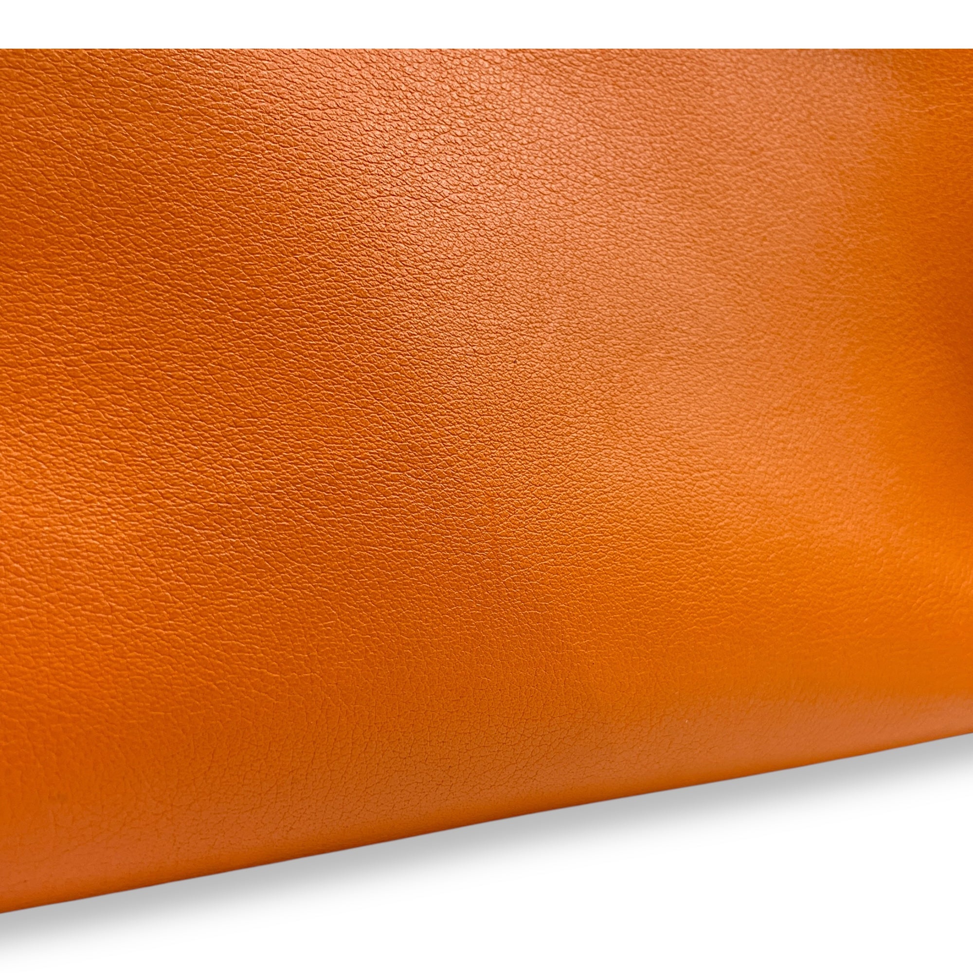 Kelly 32 Orange in Swift, Palladium hardware