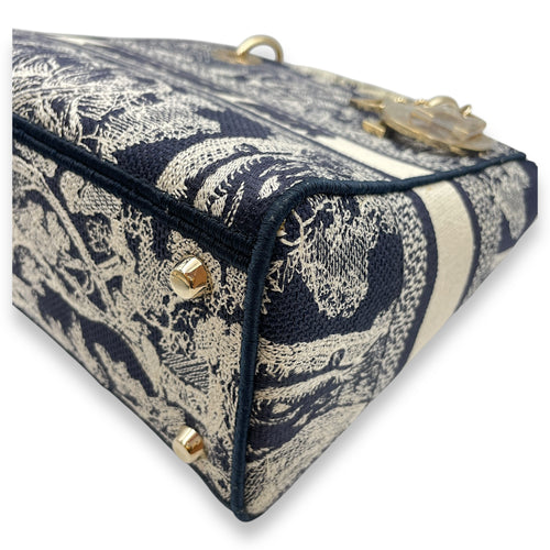 Lady Dior D-Lite Medium Blue Toile De Jouy Shoulder Bag in Canvas, Gold hardware