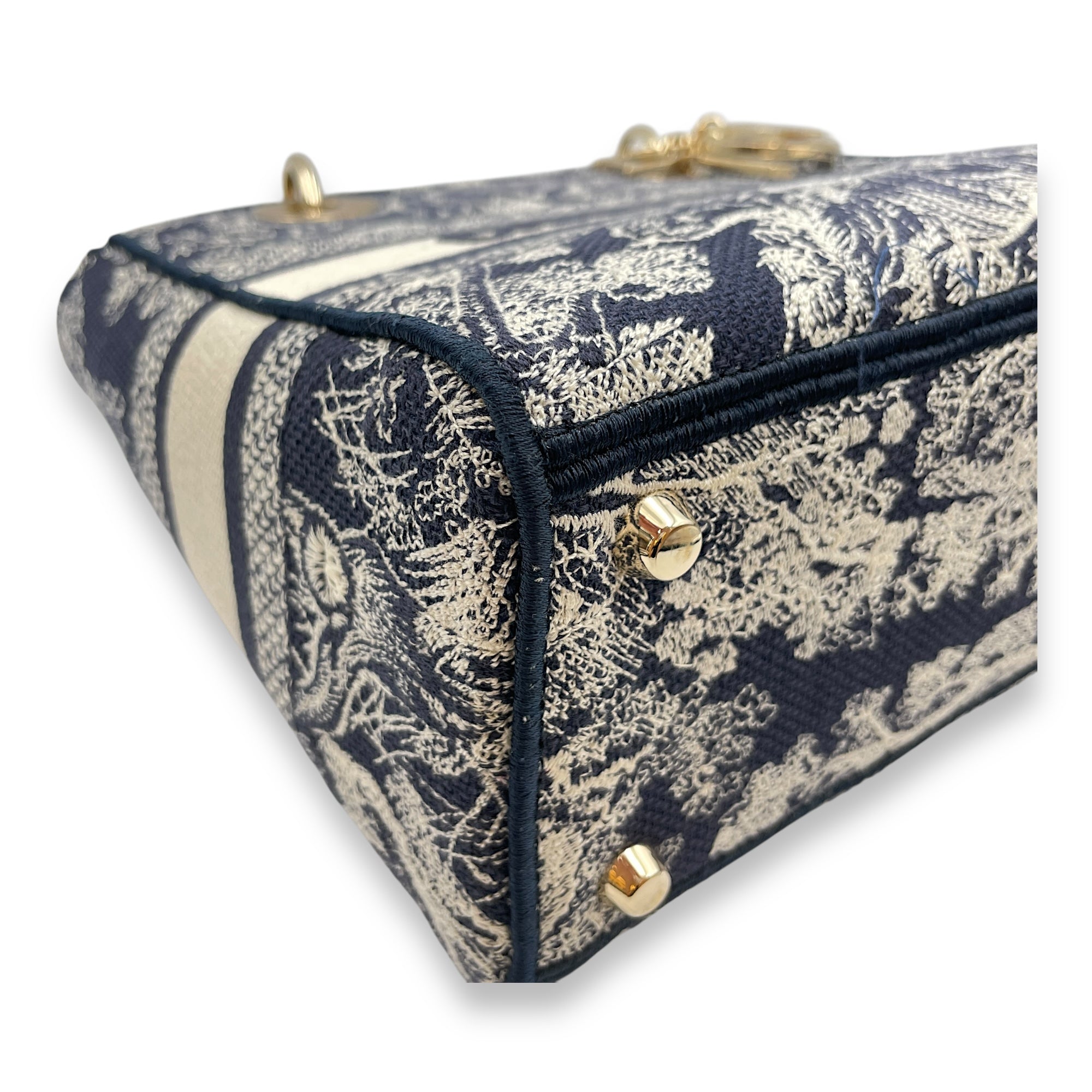 Lady Dior D-Lite Medium Blue Toile De Jouy Shoulder Bag in Canvas, Gold hardware