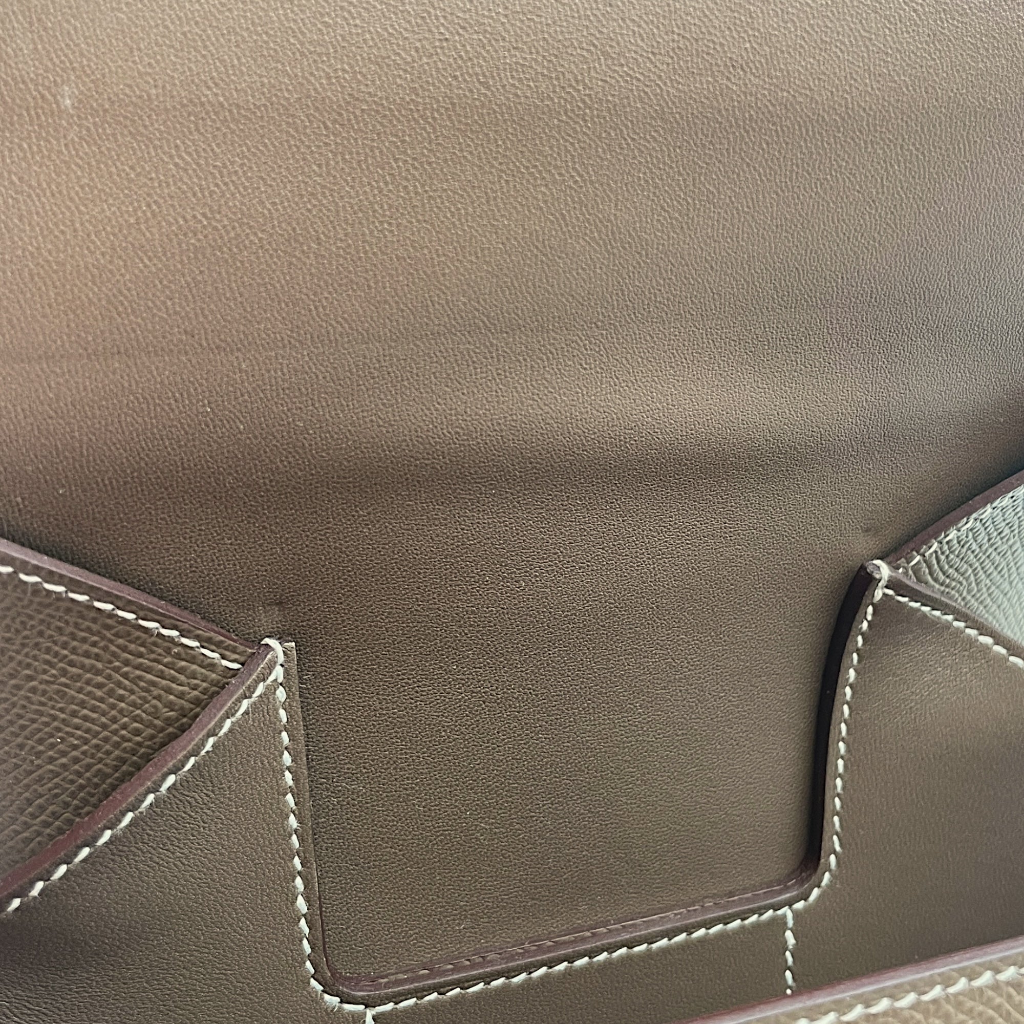 Della Cavalleria Mini Etoupe in Epsom, Gold hardware