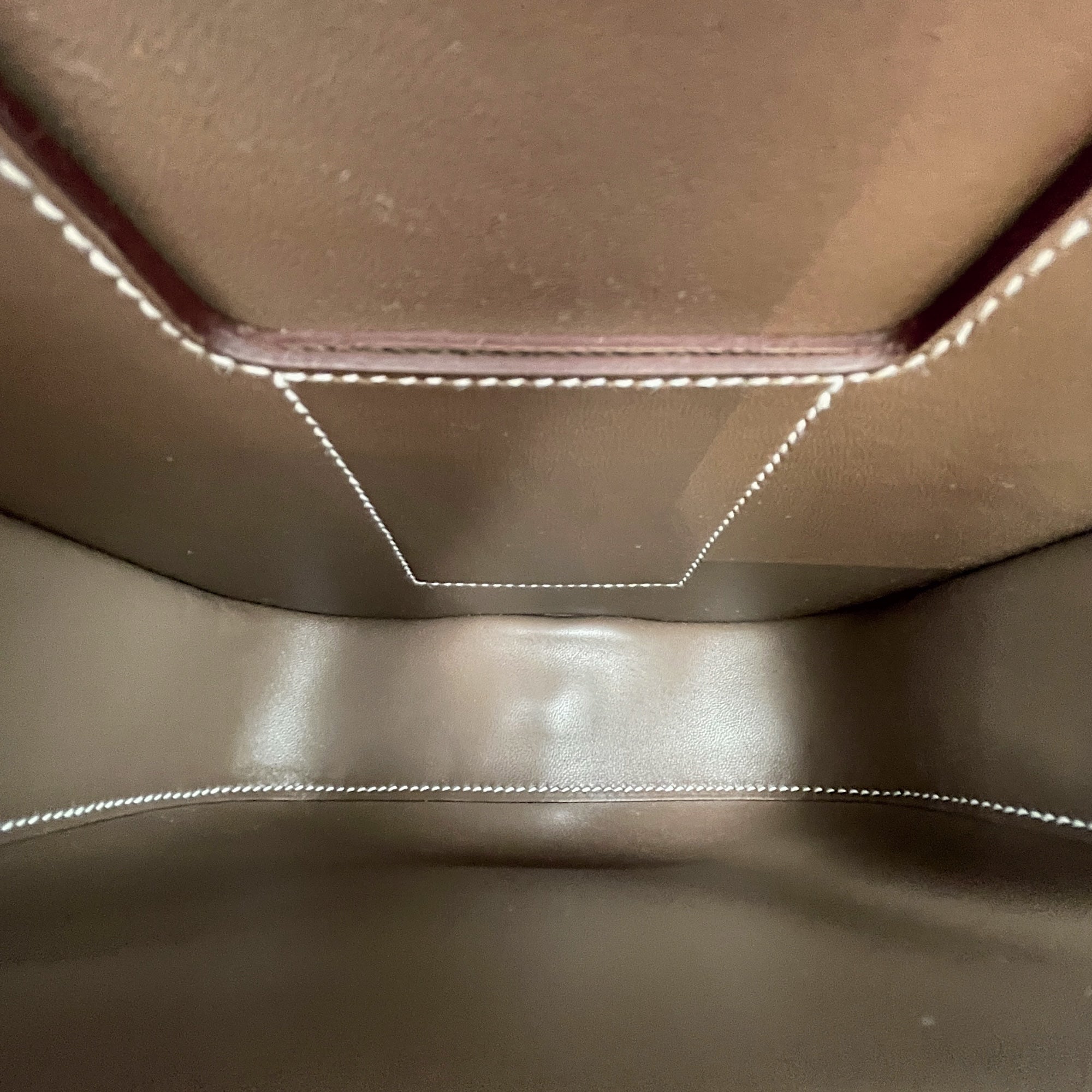 Della Cavalleria Mini Etoupe in Epsom, Gold hardware