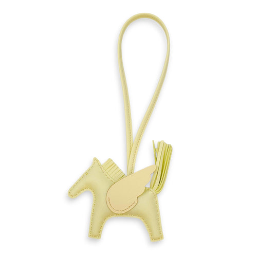 Pegasus PM Jaune Milton Charm in Milo/Swift