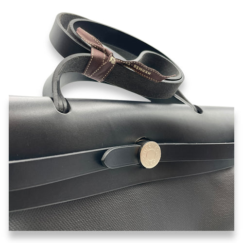 Herbag 31 Black in Toile Berline, Palladium hardware