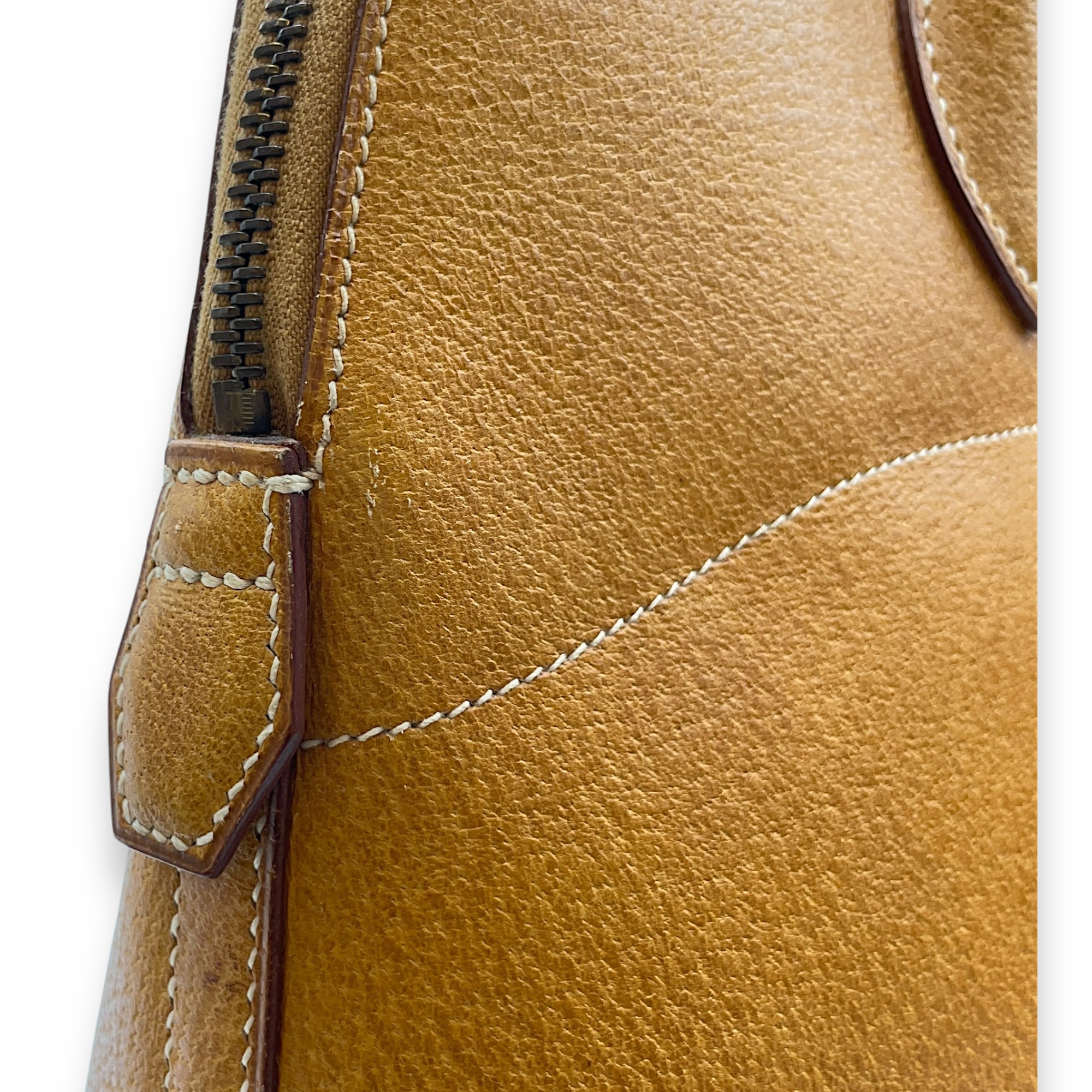 Bolide 35 Naturel in Veau Porc, Gold hardware