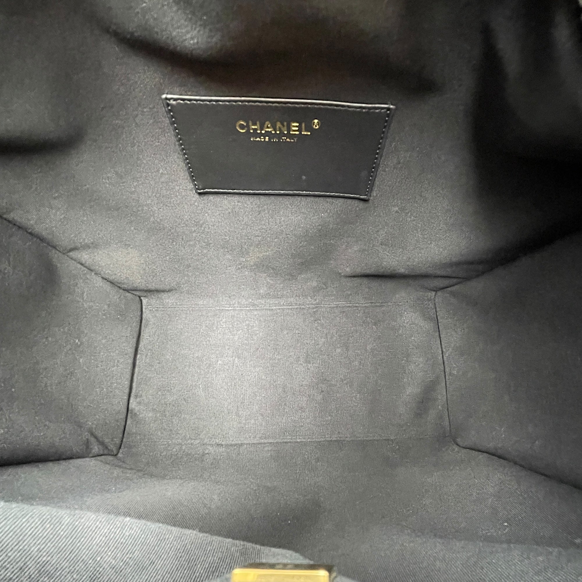 C25 Medium Black Shoulder Bag in Calfskin, Gold hardware