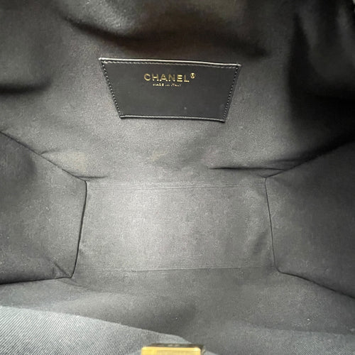 C25 Medium Black Shoulder Bag in Calfskin, Gold hardware