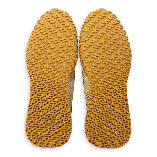 Jet 38 Sneaker