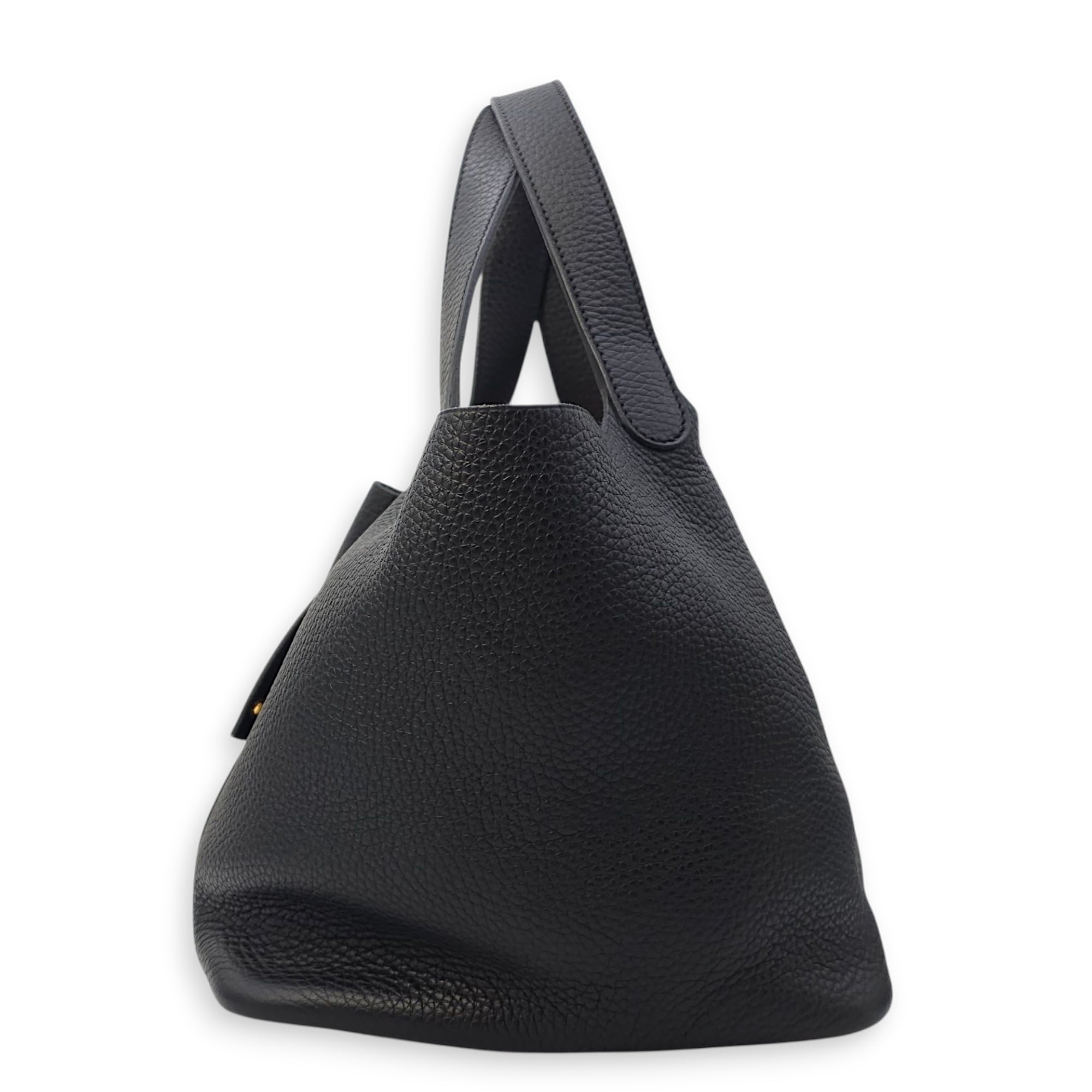 Picotin 22 Black in Clemence, Gold hardware