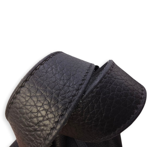 Picotin 22 Black in Clemence, Gold hardware