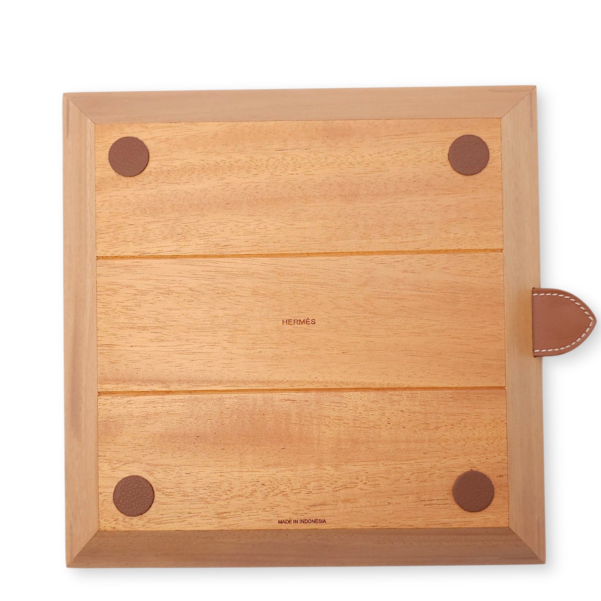 Atrium Square Change Tray Medium Model Gold Homeware