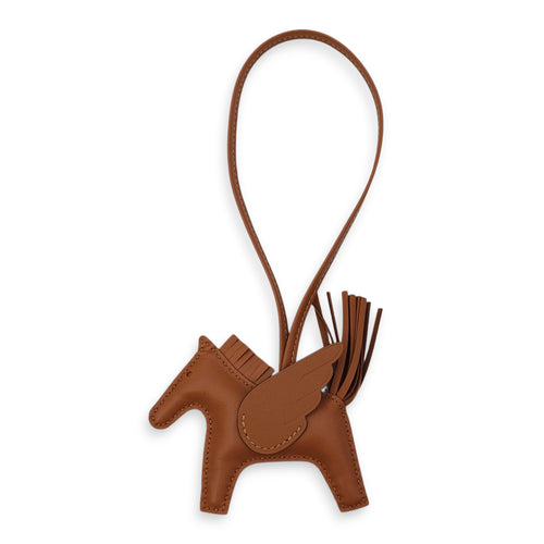 Pegasus PM Gold Charm in Milo/Swift