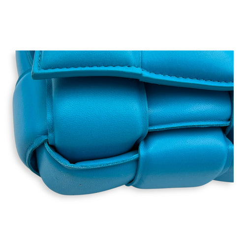 Padded Cassette Shoulder Bag Blue in Lambskin, Gold hardware