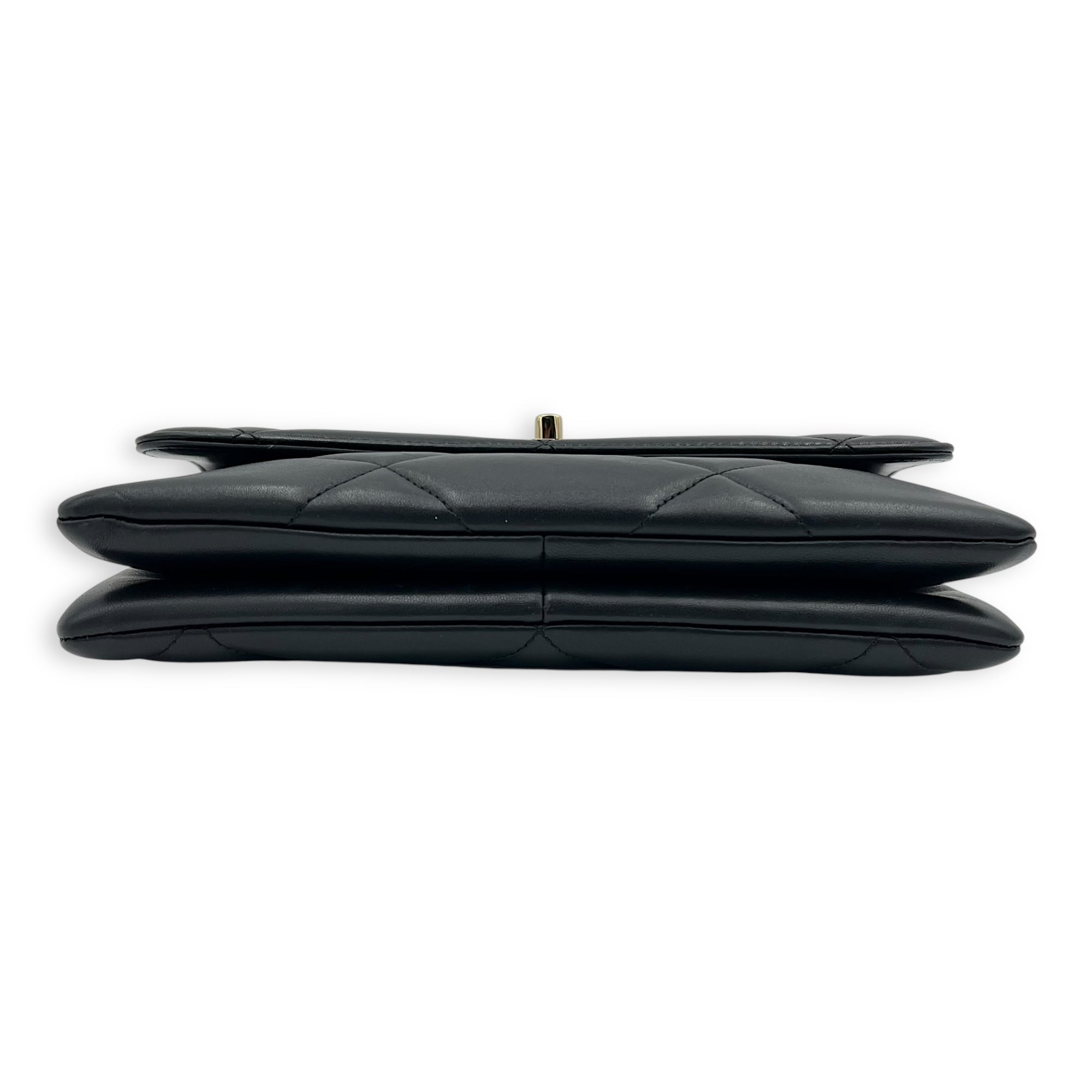 Trendy CC Shoulder Bag Black in Lambskin, Gold hardware