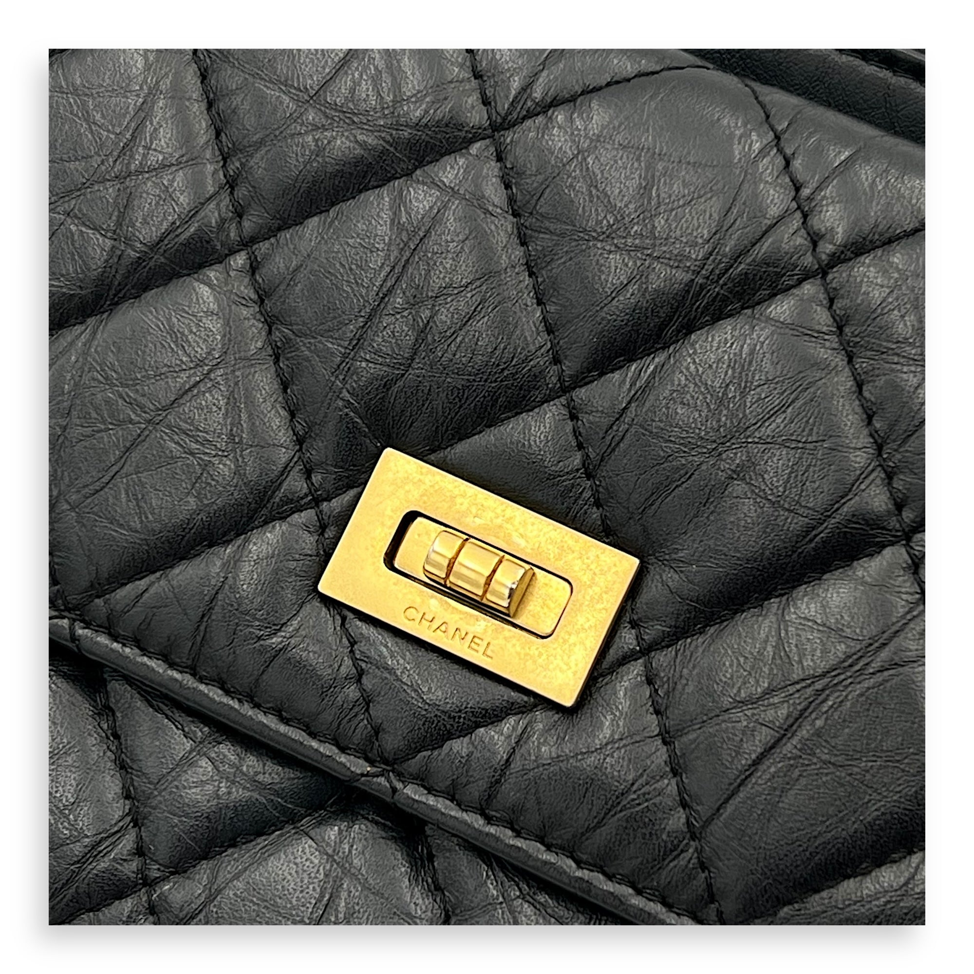 2.55 Shoulder Bag Black in Calfskin, Gold hardware