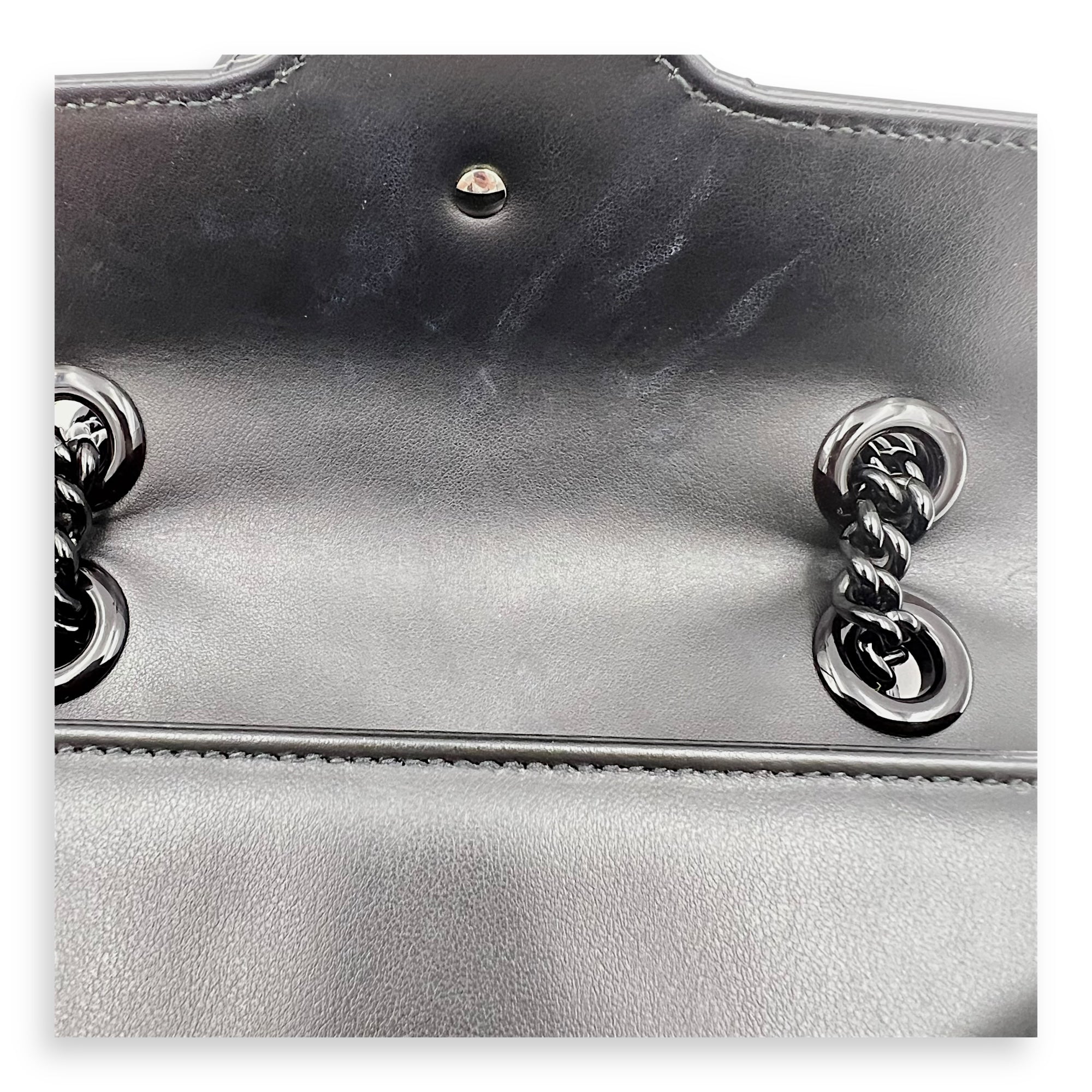 GG Marmont Shoulder Bag Small Black in Calfskin, black hardware