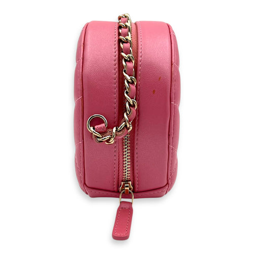 CC Round Crossbody Bag Pink in Lambskin, Gold hardware