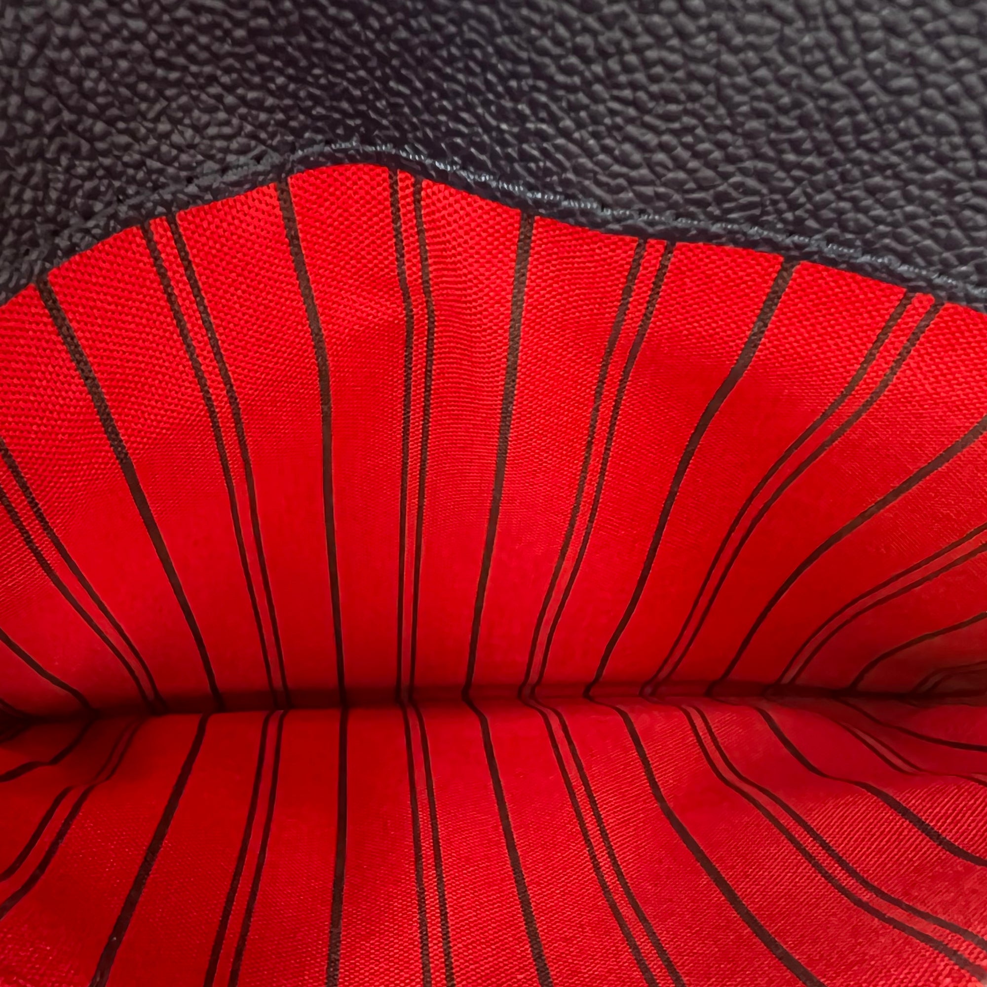 Metis Crossbody Bag Blue in Empreinte Leather, Gold hardware