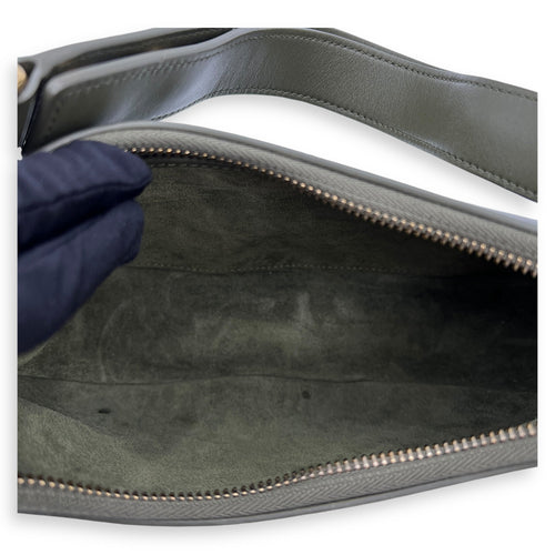 Ava Medium Shoulder bag in Calfskin, Gold Hardware