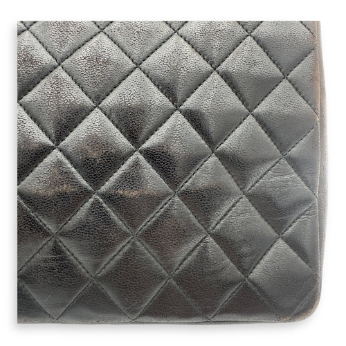 Chanel Vintage CC Tote Bag Black in Lambskin, Gold hardware_10
