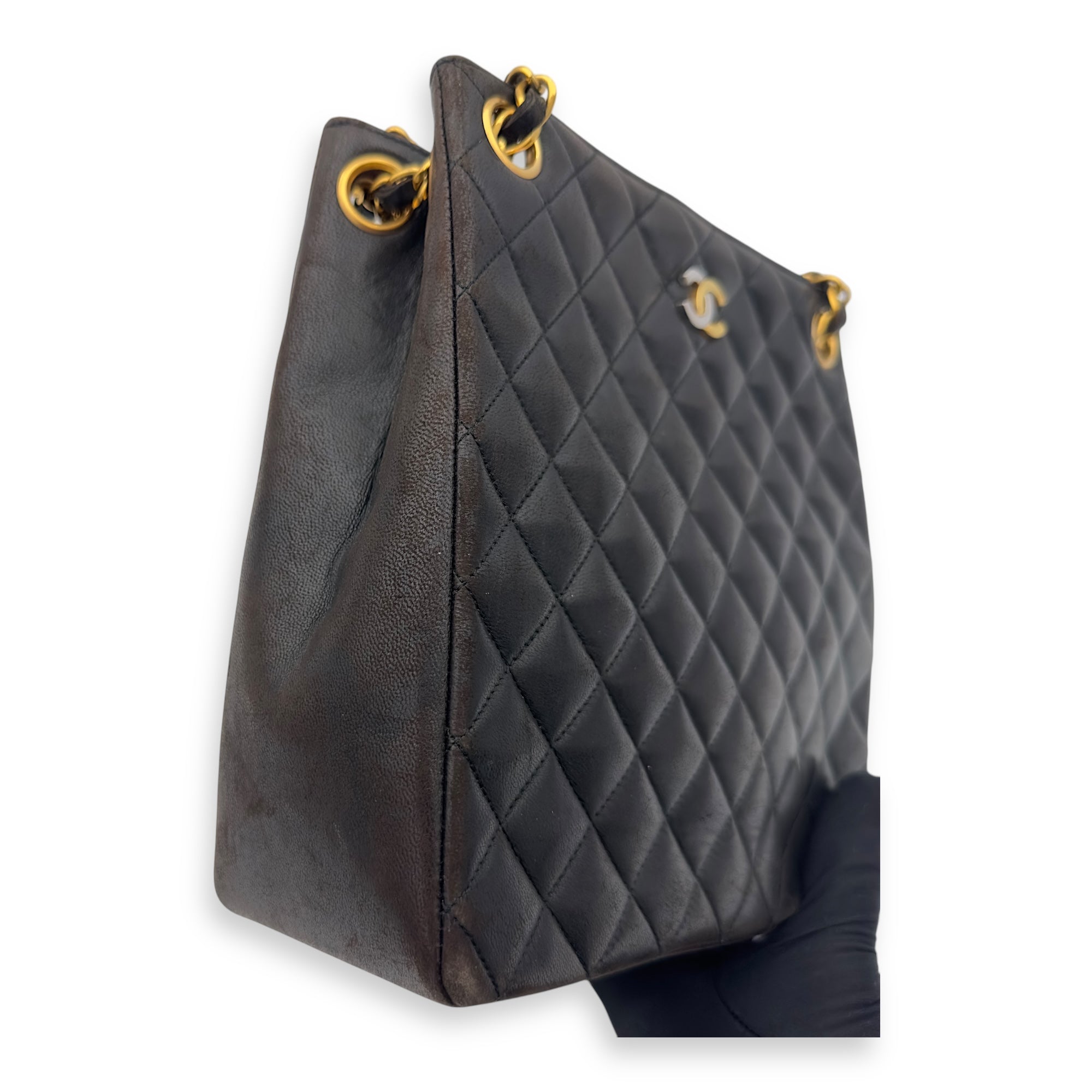 Chanel Vintage CC Tote Bag Black in Lambskin, Gold hardware_11