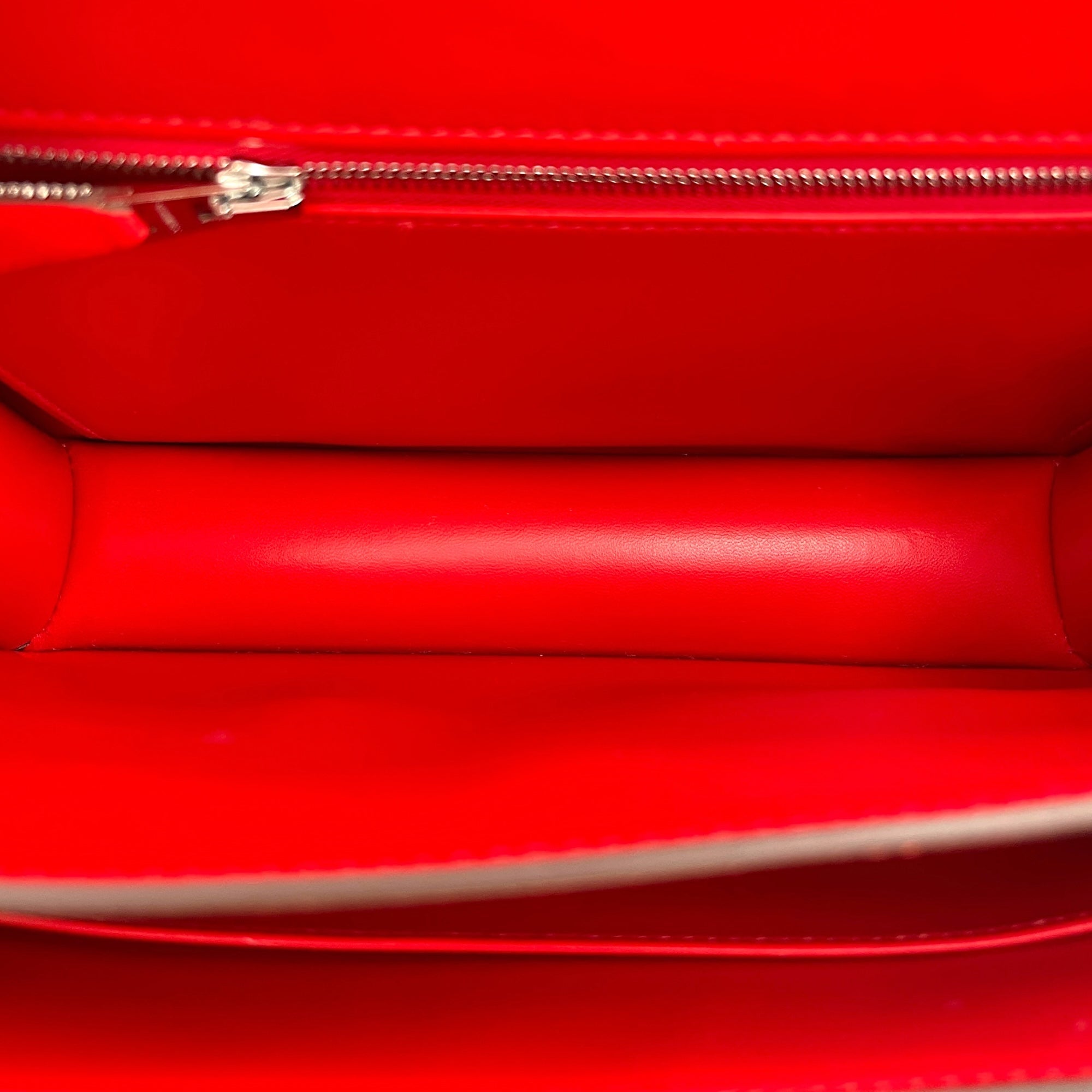 Constance 24 Rouge De Coeur in Epsom, Enamel hardware