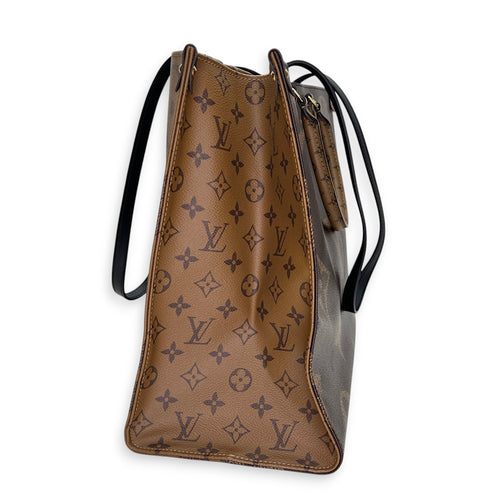 Louis Vuitton  Monogram OnTheGo GM Tote bag in Coated canvas, Gold Hardware_5