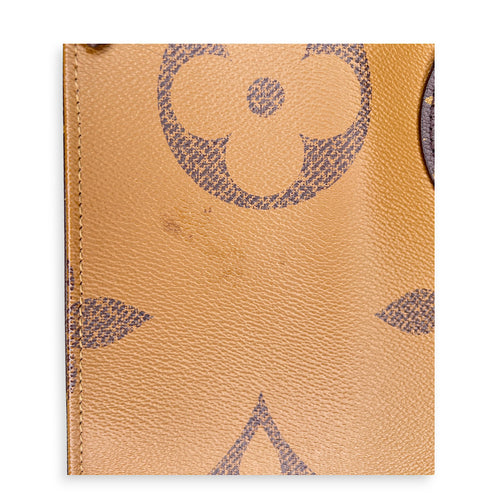 Louis Vuitton  Monogram OnTheGo GM Tote bag in Coated canvas, Gold Hardware_9
