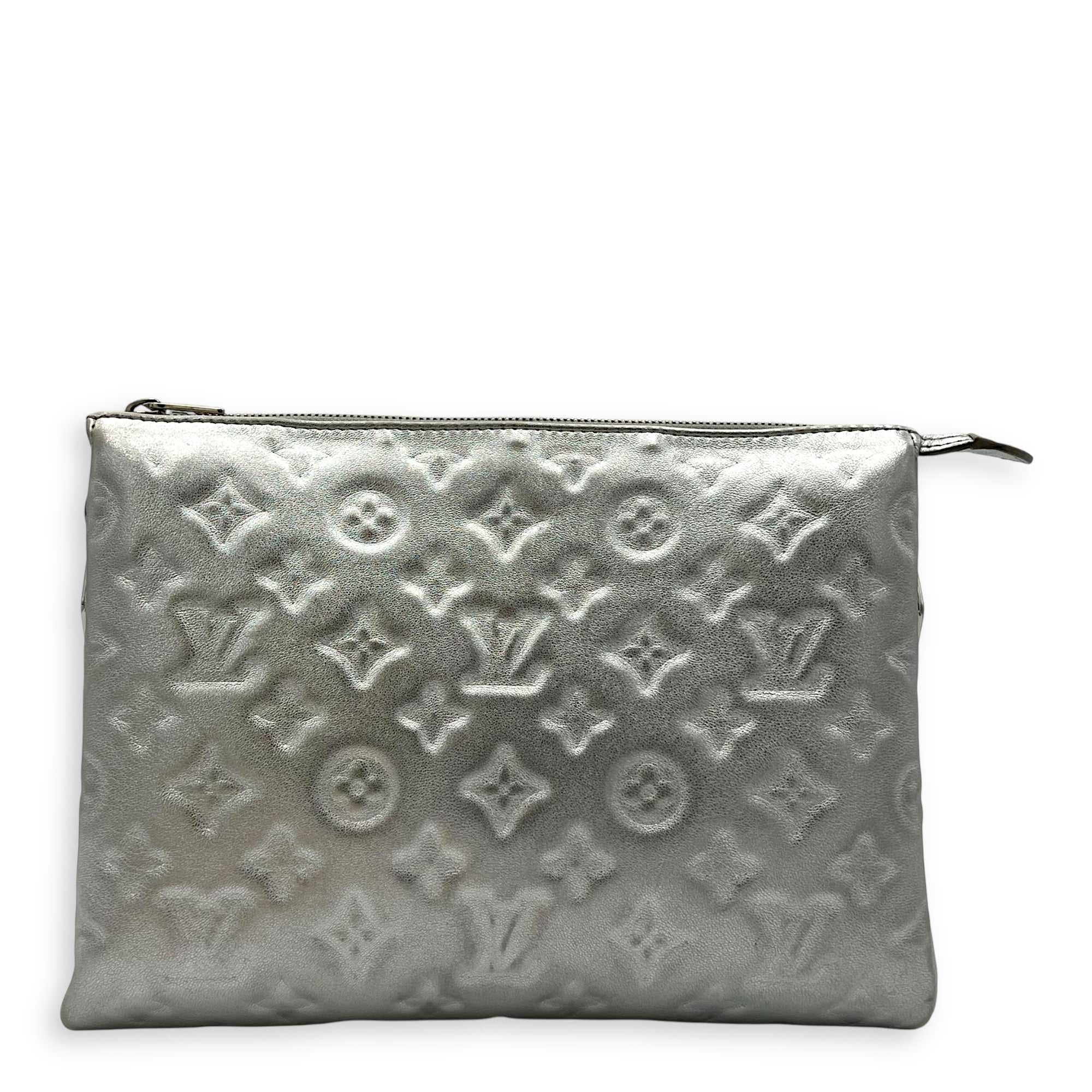 Louis Vuitton Coussin PM Silver Shoulder Bag in Lambskin, Silver hardware_1