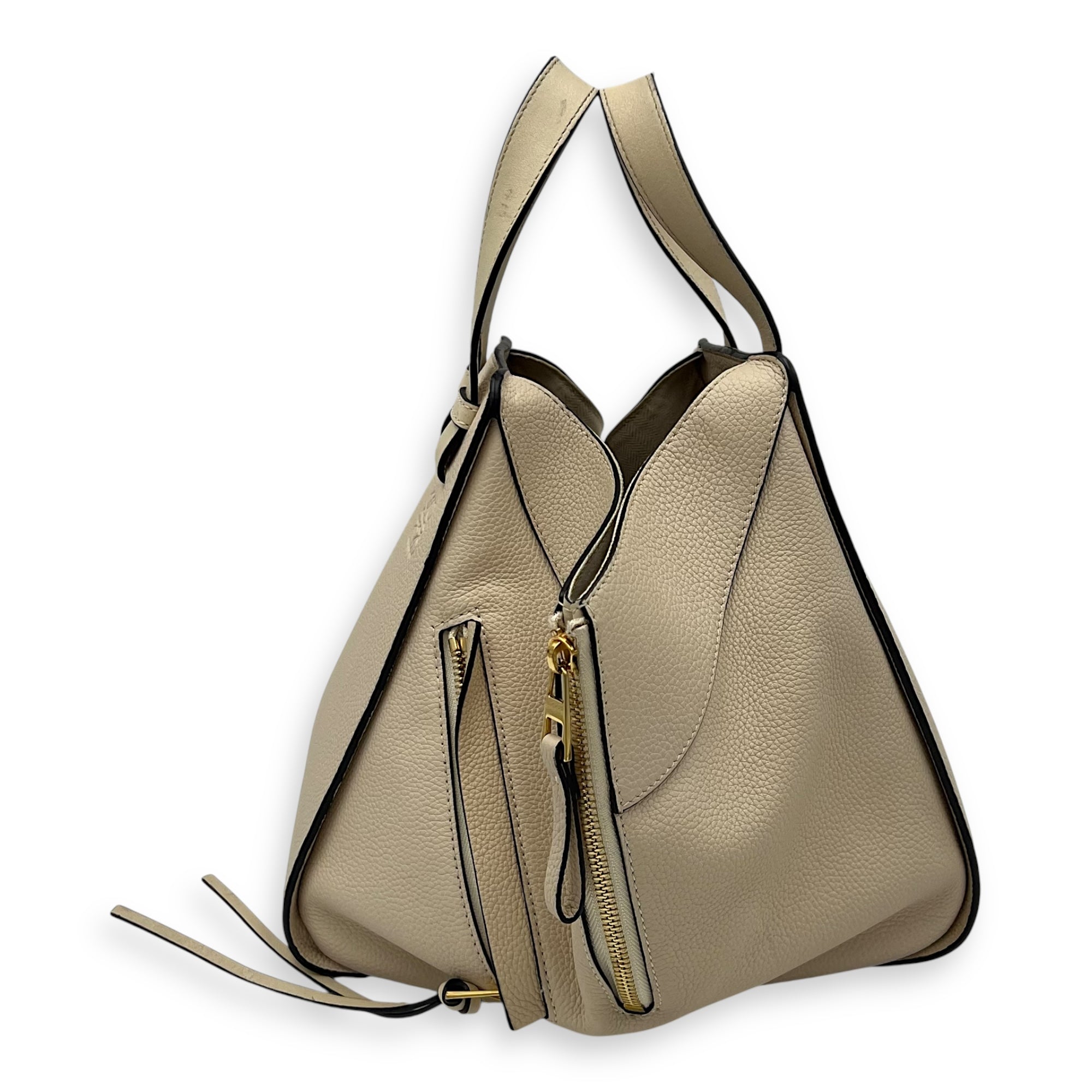 Loewe Hammock Small Beige Shoulder Bag in Calfskin, Gold hardware_5
