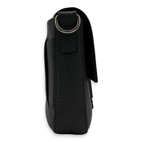 Fendi Baguette Crossbody Bag Grey in Calfskin, Silver hardware_3