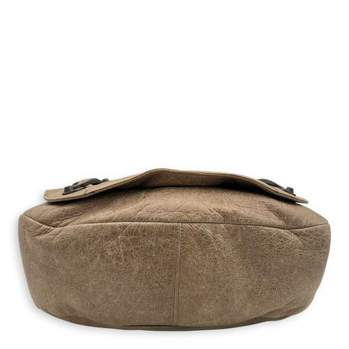 Balenciaga City Crossbody Bag Brown in Distressed Leather, Gunmetal hardware_5