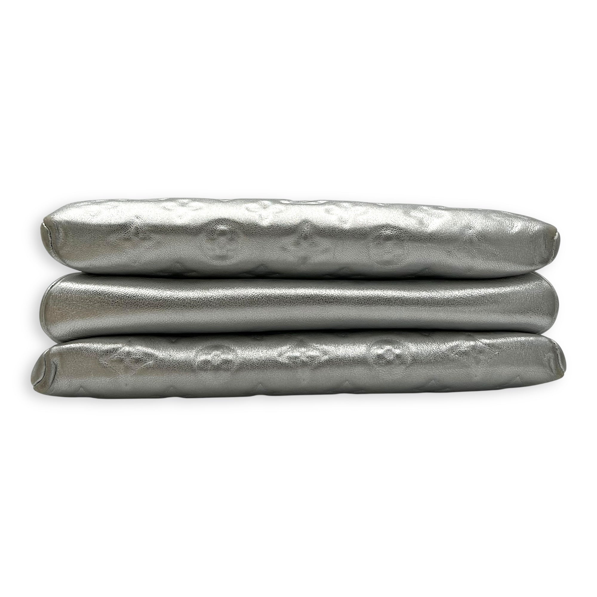 Louis Vuitton Coussin PM Silver Shoulder Bag in Lambskin, Silver hardware_5