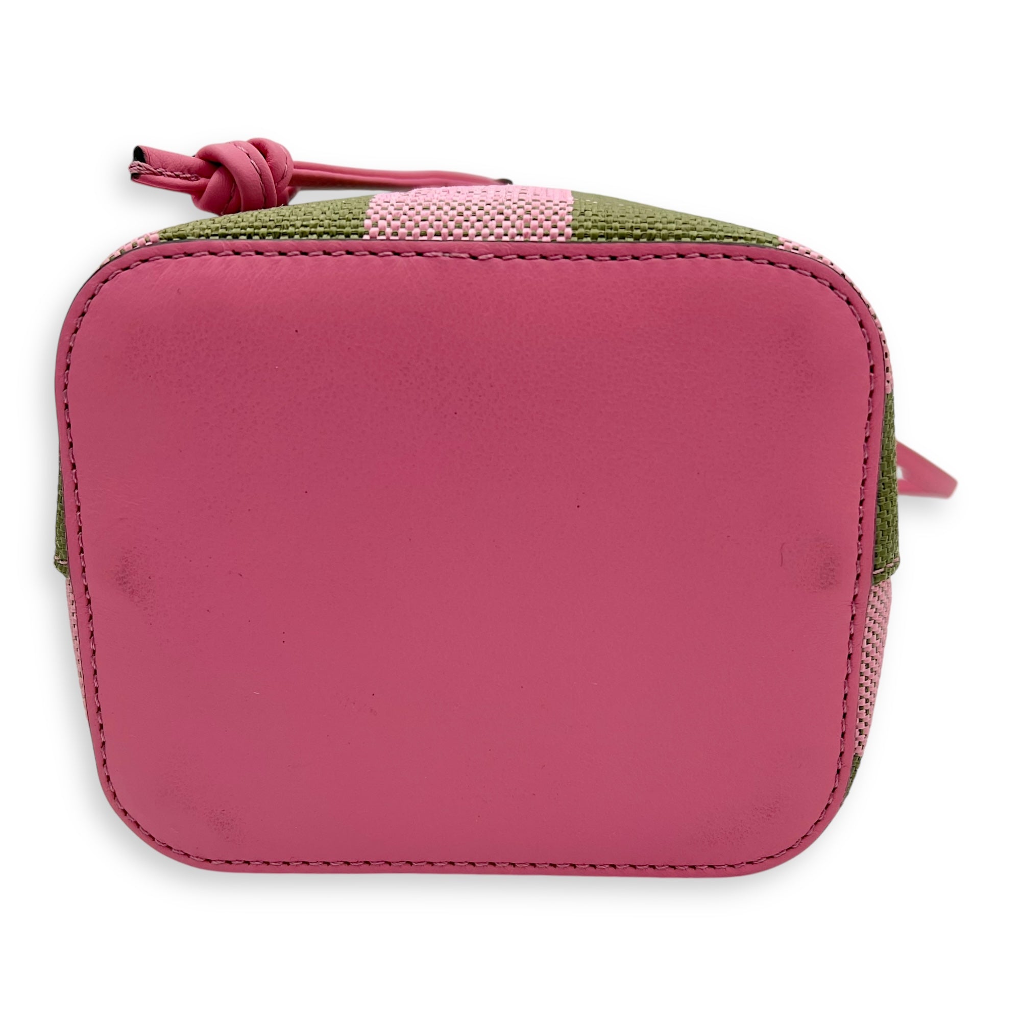 Fendi Mon Tresor Mini Pink Bucket Bag in Raffia, Gold hardware_5