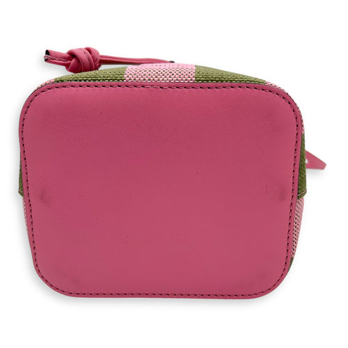 Fendi Mon Tresor Mini Pink Bucket Bag in Raffia, Gold hardware_5