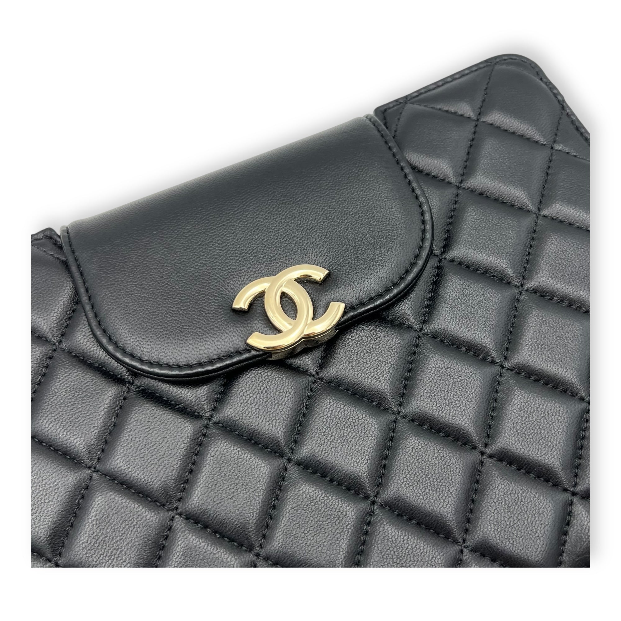 Chanel CC Clutch Black in Lambskin, Gold hardware_6